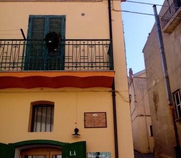 Aliano Bed & Breakfast | La Casa dellAmericano - Casa d'epoca anni '30