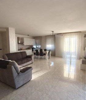 Poggio Imperiale Apartment | La casa di Pina
