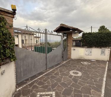 Fonte Nuova Apartment | La casa tra gli ulivi di Fonte Nuova