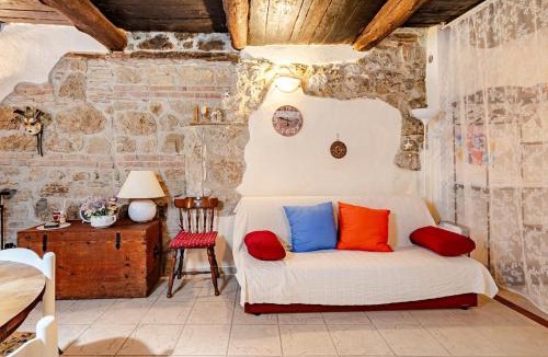 Grotte di Castro Apartment | La Casetta Nel Borgo in Centro Storico