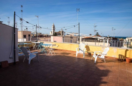 Trani Apartment | La Casina di Luna - White Apartment