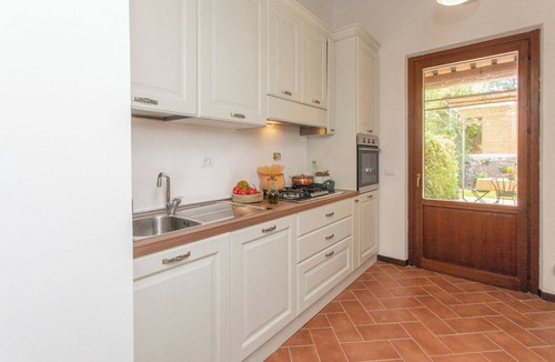 Pietrauta Villa | La Collina degli Ulivi 8+2, Emma Villas