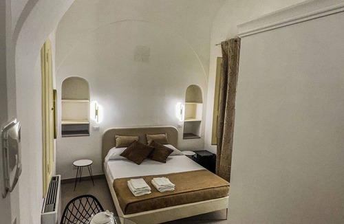 Rodi Garganico Bed & Breakfast | La Corte Rooms - Maurus