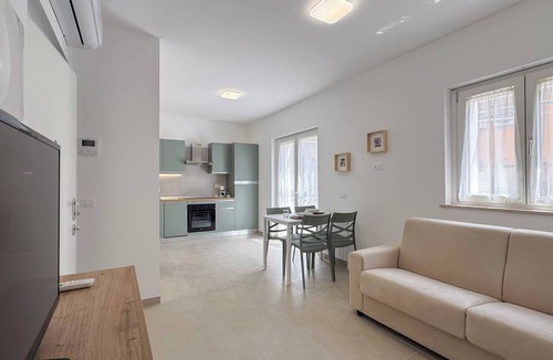 Rocca San Giovanni Apartment | La Dimora del Borgo - Appartamento "La Torre"