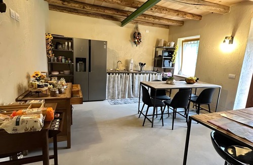 Seren del Grappa Apartment | La Finestra sul Grappa - 'Monte Tomatico' Room with Mountain View, Shared Terrace & Wi-Fi