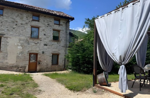 Seren del Grappa Apartment | La Finestra sul Grappa - 'Monte Tomatico' Room with Mountain View, Shared Terrace & Wi-Fi