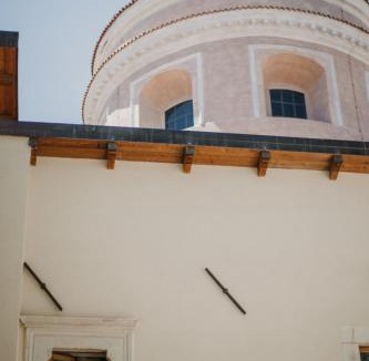 L'Aquila Apartment | La finestra sul cortile by TraMonti Apartments
