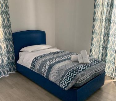 Materdei Apartment | La porta di Carmy