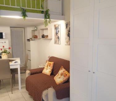 Naples Apartment | La Tana del Viaggiatore, parcheggio gratuito