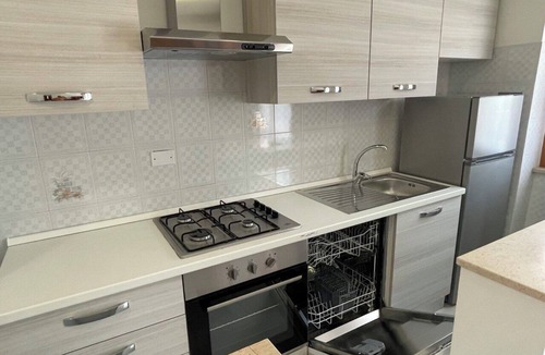 Termoli Apartment | La Vedetta Holiday Home, spacious accommodation with sea view terrace