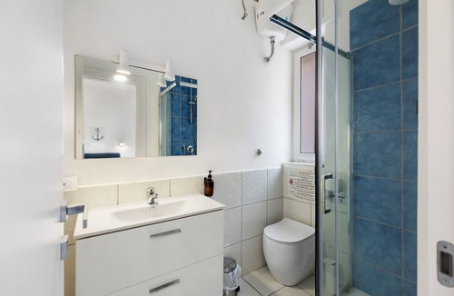 Castellammare di Stabia Apartment | La Vesuviana – Superior Room 3 with Balcony, Wi-Fi, and Air Conditioning