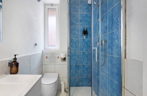 Castellammare di Stabia Apartment | La Vesuviana – Superior Room 3 with Balcony, Wi-Fi, and Air Conditioning