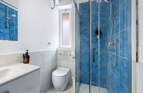 Castellammare di Stabia Apartment | La Vesuviana – Superior Room 3 with Balcony, Wi-Fi, and Air Conditioning