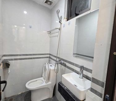Nhat Tan Apartment | Lakenest Realty 8, Nhat Chieu, Tay Ho