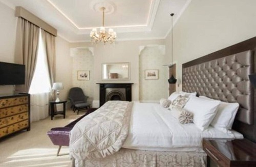 Canary Wharf Hotel | Lansbury Octagonal Tower