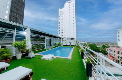 Tran Phu Beach Hotel | Lanxy Hotel Nha Trang