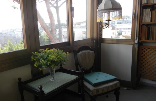 Gianicolense Apartment | Large, elegant apartment on Janiculum hill, from 2 to 8 persons.