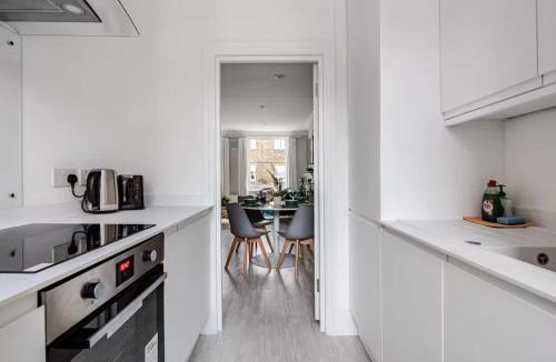 St. Pancras Apartment | Large Group Apartment near Kings Cross & Euston