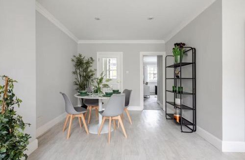 St. Pancras Apartment | Large Group Apartment near Kings Cross & Euston