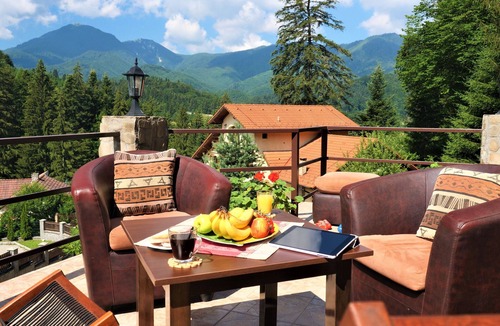 Predeal Villa | Large mountain holiday villa with magnificent views, Brasov