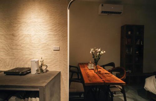 Truc Bach Apartment | Late Autumn