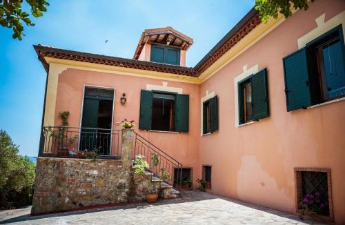 Casal Velino House | Le Begonie - Casa Vacanze Villa Clelia