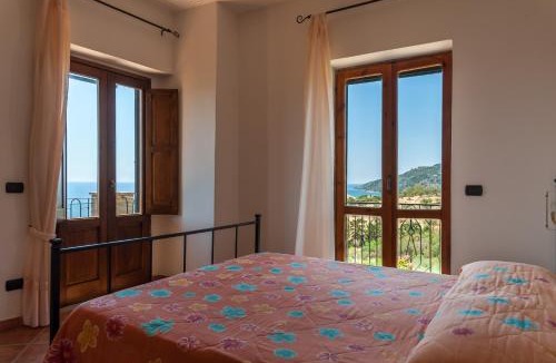 Casal Velino House | Le Begonie - Casa Vacanze Villa Clelia