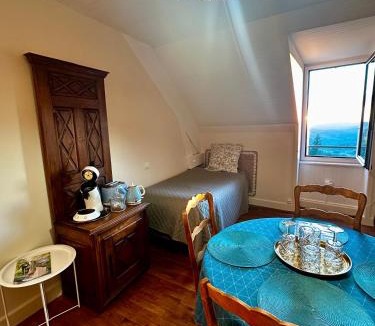 Gimel-les-Cascades Bed & Breakfast | Le Chant des Sources, Gîtes et Chambres d'hôtes avec Vue, à Gimel-les-Cascades