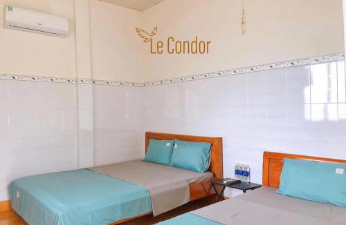 Con Son Hotel | Le Condor House and Café
