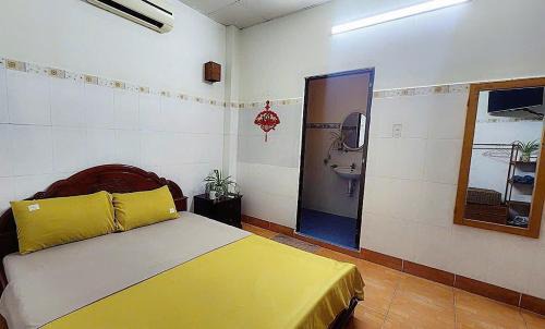 Con Son Hotel | Le Condor House and Café