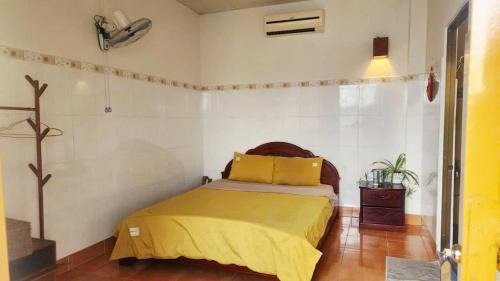 Con Son Hotel | Le Condor House and Café