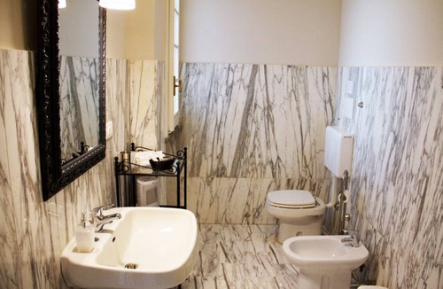 Trani Bed & Breakfast | Le Duchesse Rooms and Events