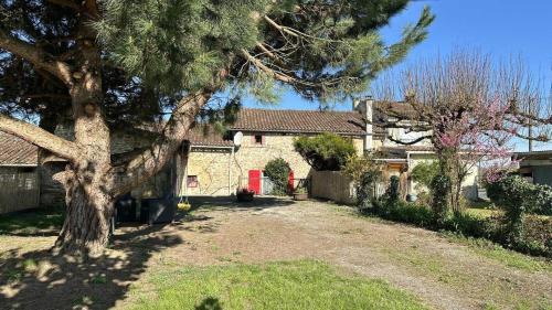 Saint-Junien House | Le gîte de nathye