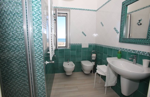 Margherita di Savoia Bed & Breakfast | Le Nereidi B&B