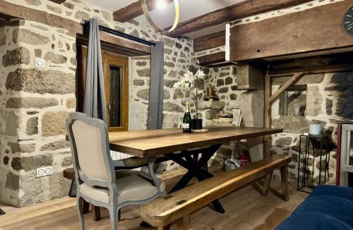 Antignac House | Le Quatorze