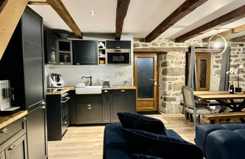Antignac House | Le Quatorze