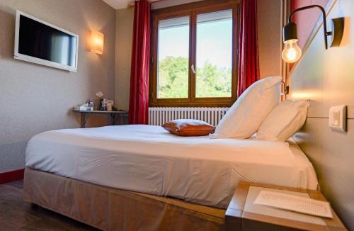 Beaulieu-sur-Dordogne Hotel | Le Relais de Vellinus - Contact Hôtels