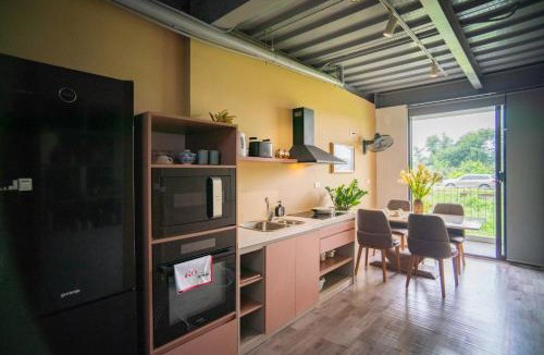 Long Bien House | LiJu's House - Access to Hanoi Centre, Full Kitchen