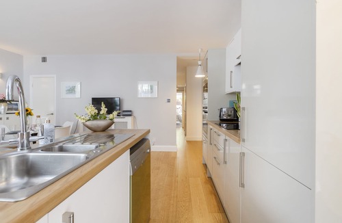 Little Venice Apartment | Little Venice is waiting for you! Come relax in beautiful home