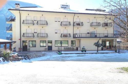Castellafiume Hotel | Lo Scoiattolo