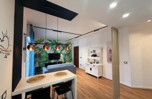 Pomigliano D'arco Apartment | Lo Snodo Apartments cucina e parcheggio