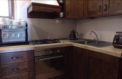 Cagli Villa | Located on the border between Marche and Umbria halfway between Gubbio and Urbino