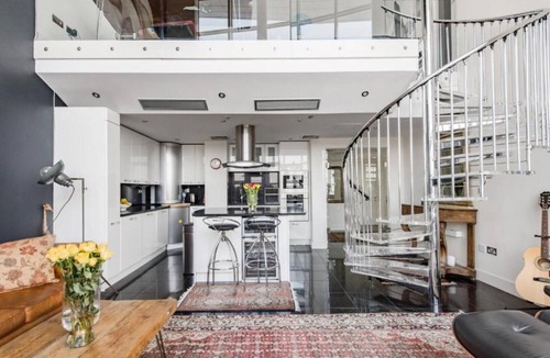 Island Gardens Apartment | London Canary Wharf Riverside Penthouse Apartment