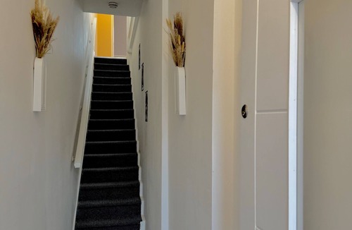 Walpole Apartment | London City Apartment - Modern & Cozy Stay