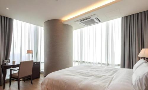 Cong Vi Apartment | Lotte The Residence