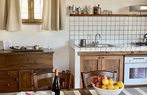Gavorrano House | Lovely outbuilding in Follona for 2-4 people