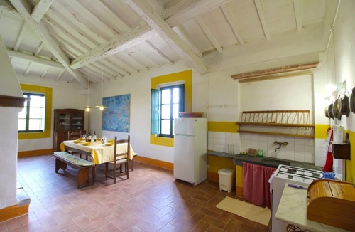 Foiano della Chiana Apartment | Lovely apartment for 8 guests with pool, WIFI and pets allowed