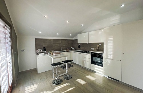 Paglieta Apartment | Lovely apartment for 6 guests with A/C, WIFI, TV, terrace, pets allowed and panoramic view