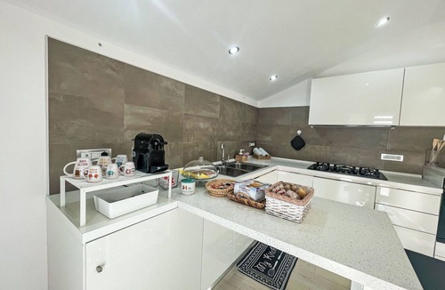 Paglieta Apartment | Lovely apartment for 6 guests with A/C, WIFI, TV, terrace, pets allowed and panoramic view
