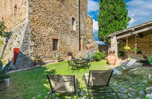 Stigliano Apartment | Lovely apartment for 3 people with WIFI, TV, patio, pets allowed and panoramic view